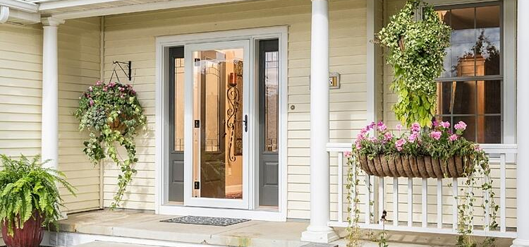 screen door installation in Santa Clara